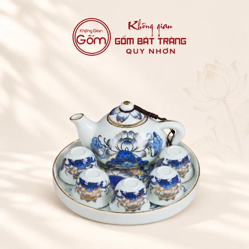 Bộ ấm 5 chén thờ men lam vẽ vàng hoa sen