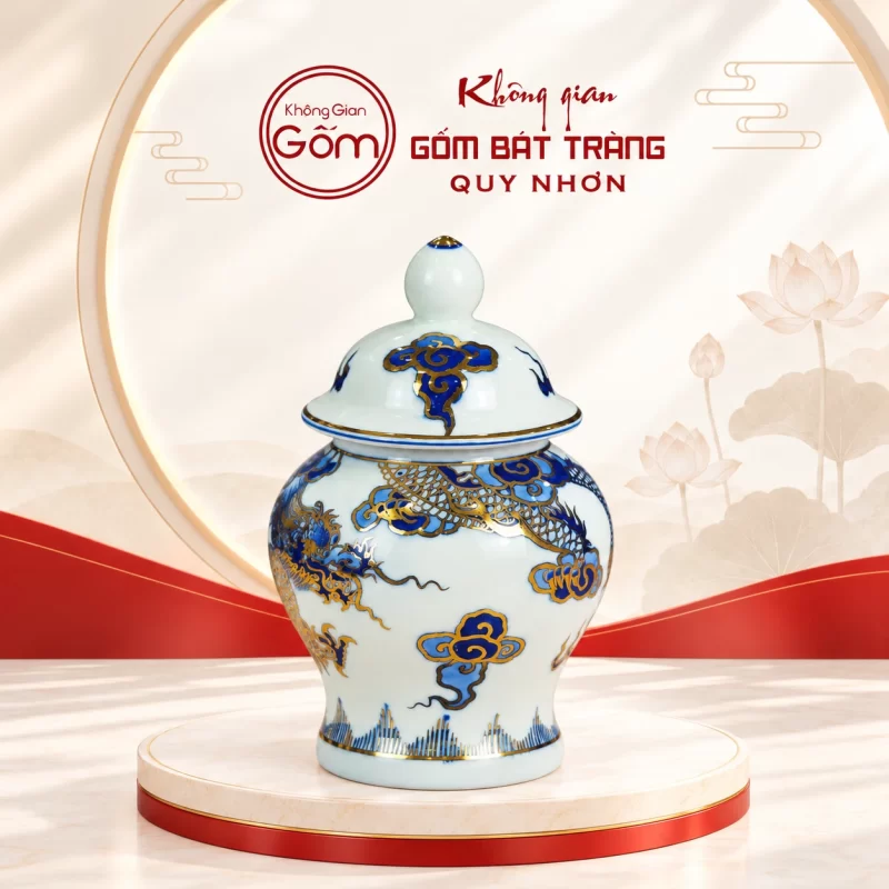 Chóe thờ men lam vẽ vàng rồng mây nắp trắng