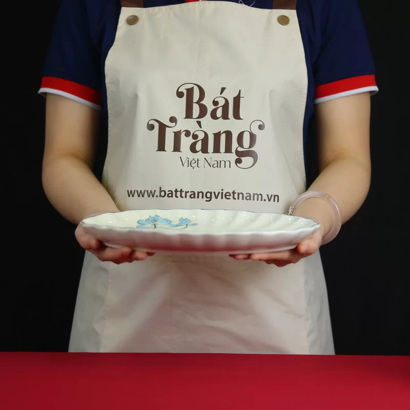 góc nghiêng của vành lượn và lòng oval.