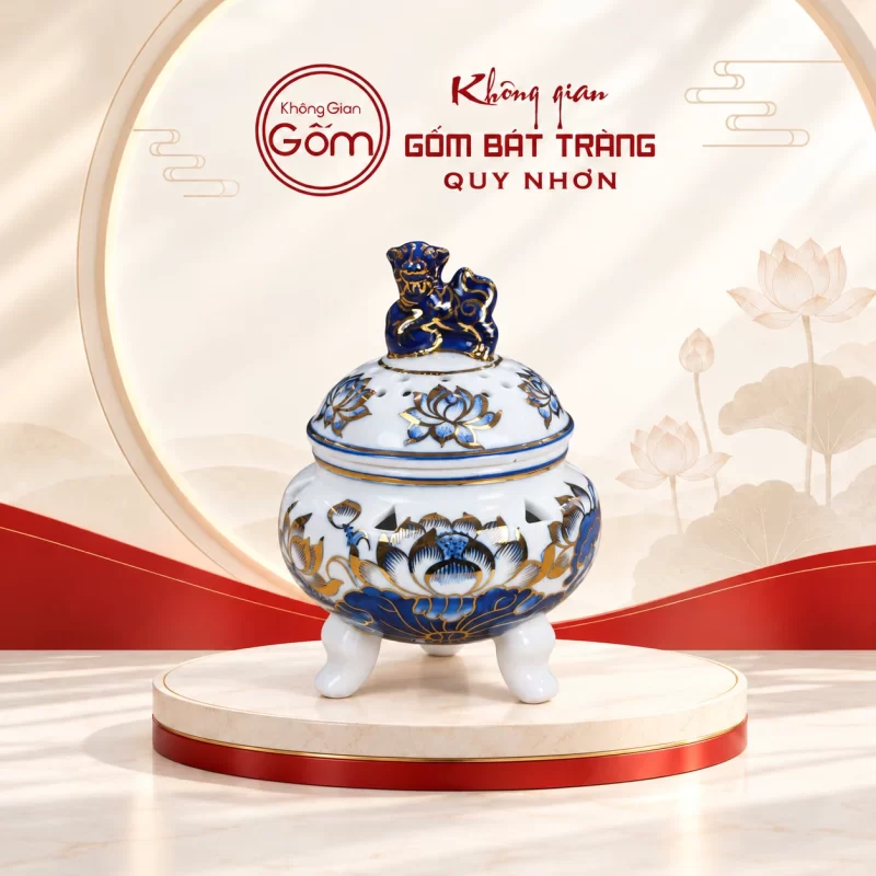 Lư xông trầm men lam vẽ vàng hoa sen