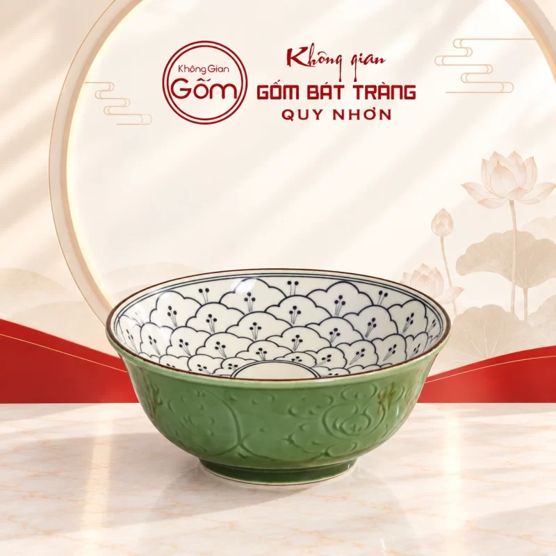 Tô xanh lá lòng cánh hoa